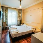 Hotel Sahra 2*